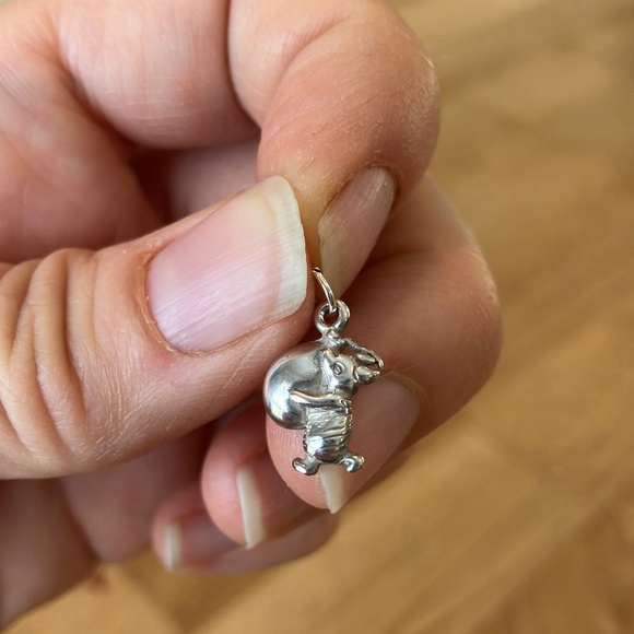 Classic Piglet Carrying Balloon Charm - Picture 6 of 6